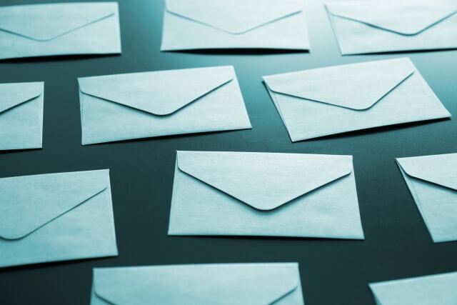 DMに最適なおすすめの用紙の種類｜「質感」から見る選び方